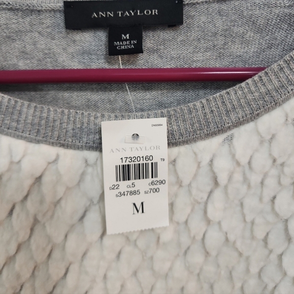 Ann Taylor Faux Bird feather sweater - Picture 3 of 6